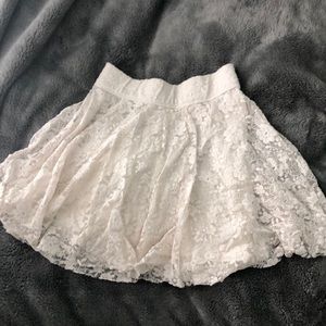 Hollister White Lace Skirt Size Small